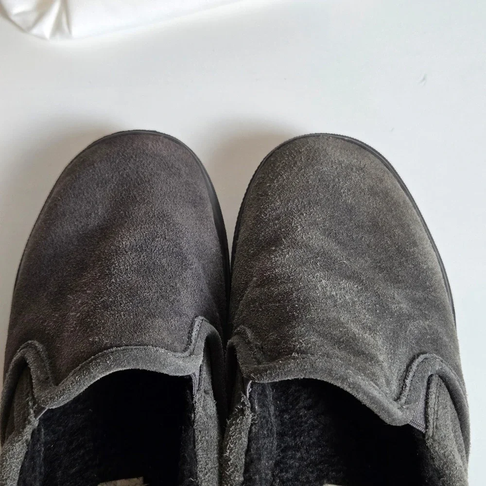 Minnetonka Suede Faux Fur Slip On Shoes Mens 9 Charcoal Gray Gorpcore Casual